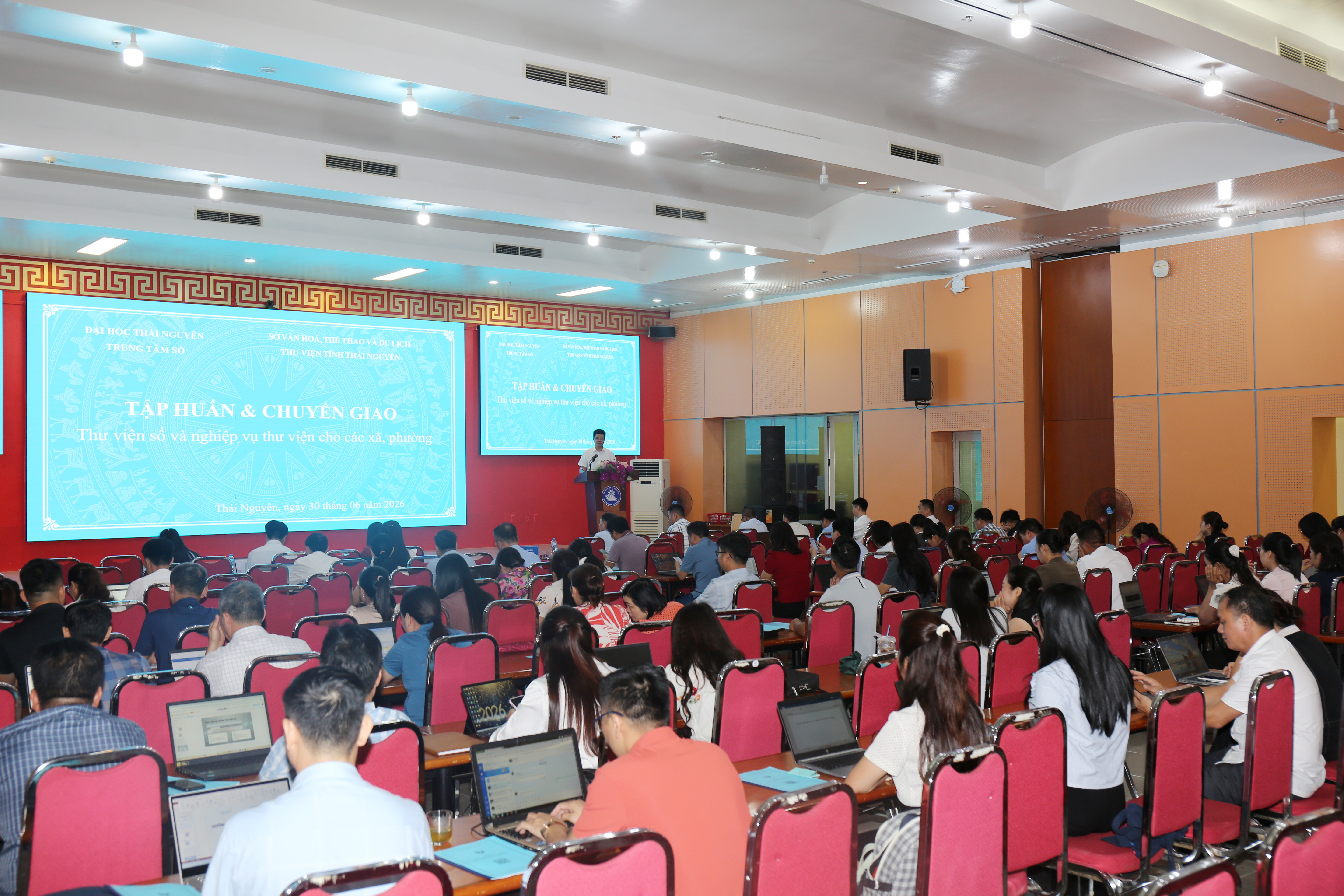 Trung tâm Số: Tập huấn và chuyển giao thư viện số và nghiệp vụ thư viện cho 92 xã phường